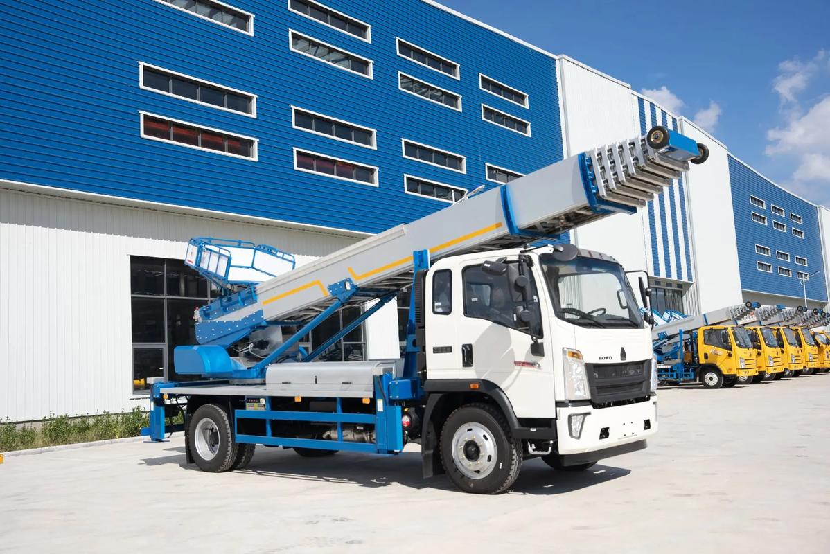 徐水县出租云梯车高空作业车 建筑垃圾搬运